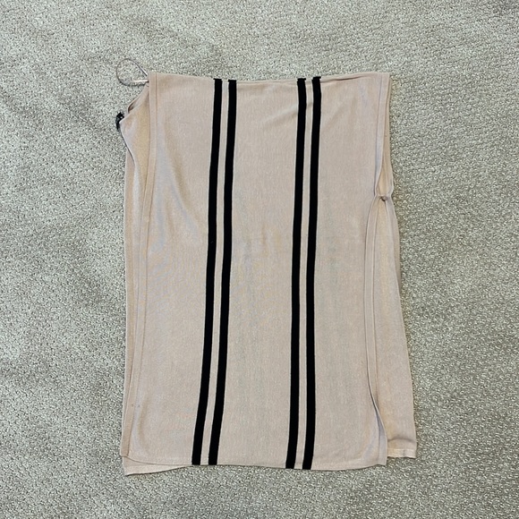 H and M Knit Poncho sweater - Picture 6 of 7